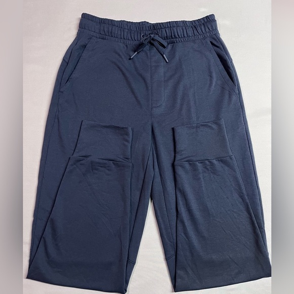 🔥🔥🔥 Lolë Men's Lightweight Lounge Joggers Navy Blue NWOT - Picture 2 of 5